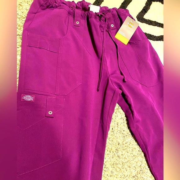 NWT Dickies Scrub top and bottoms, Size Small/Tall - Picture 4 of 12